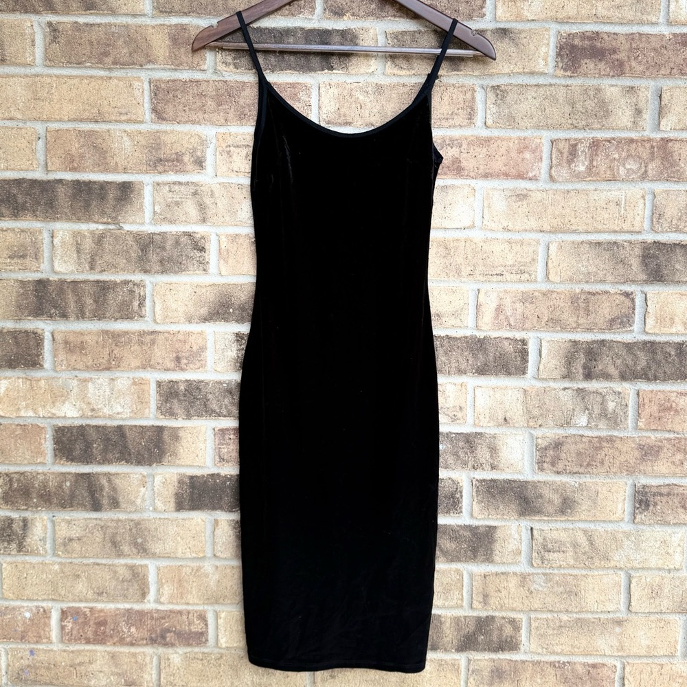 Elegant Black Velvet Dress